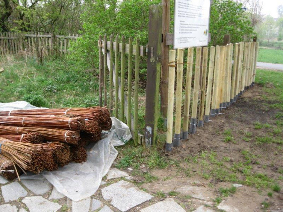 Weidenzaun-Flechtkurs im BN-Garten