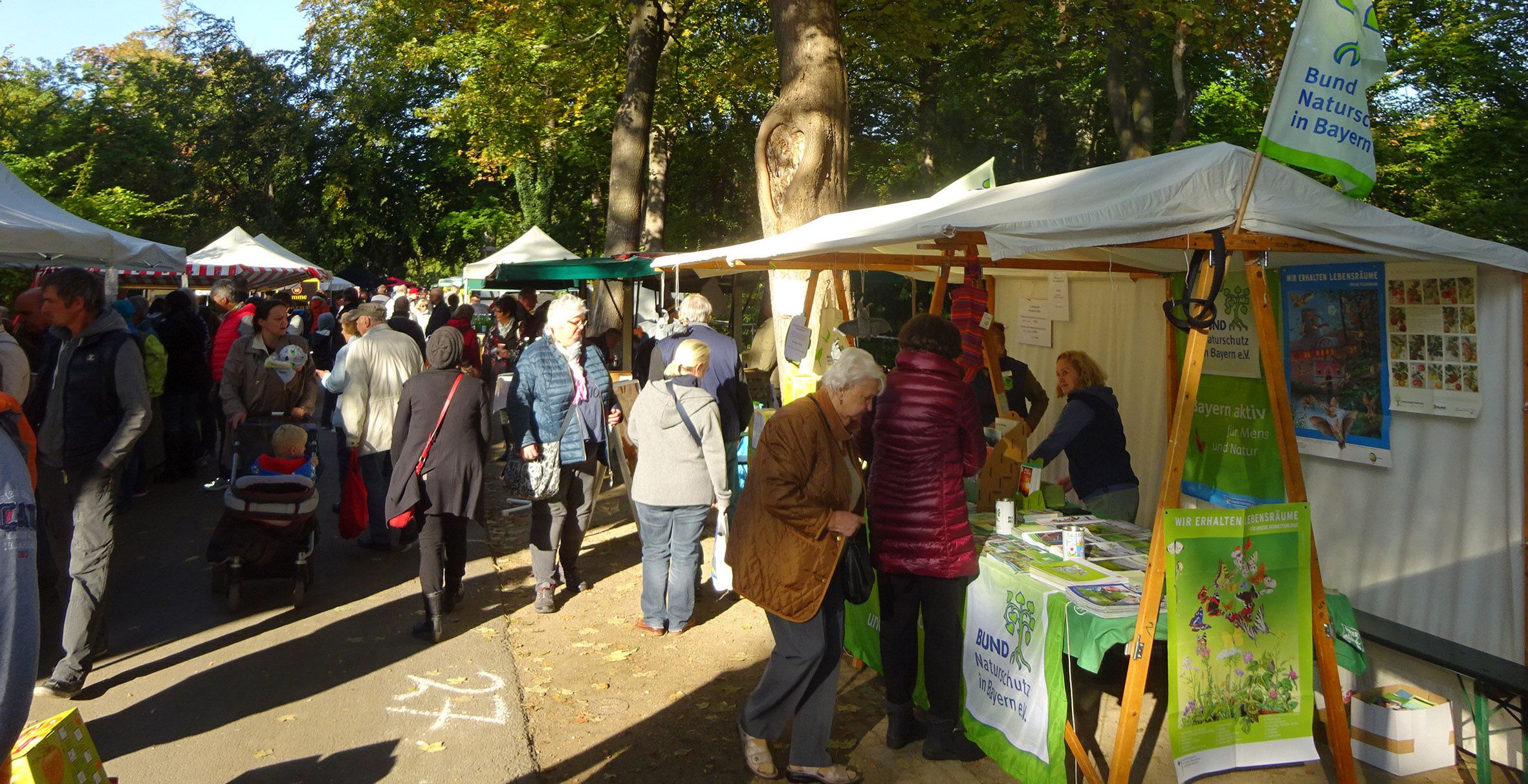 BN-Stand beim Fürther Apfelmarkt