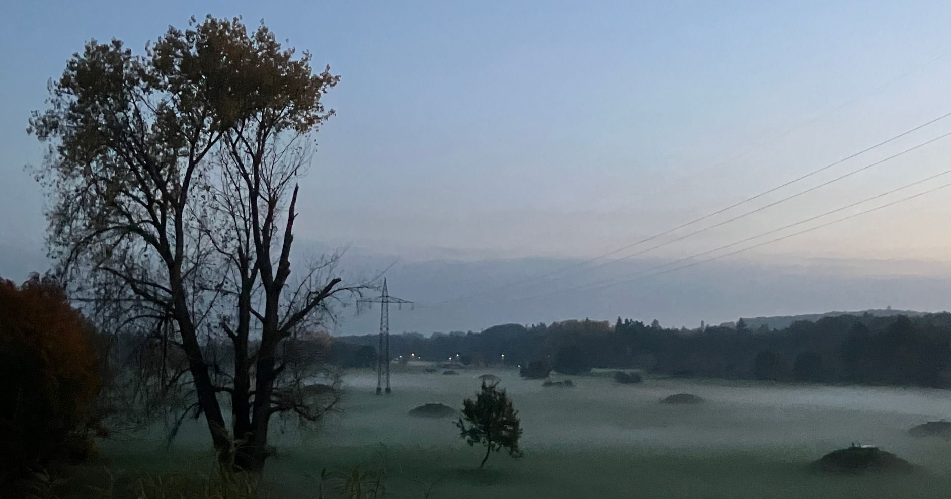 Nebel steigt im Rednitztal auf